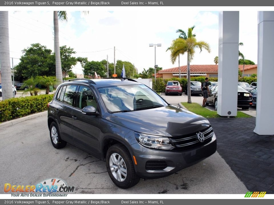 2016 Volkswagen Tiguan S Pepper Gray Metallic / Beige/Black Photo #1