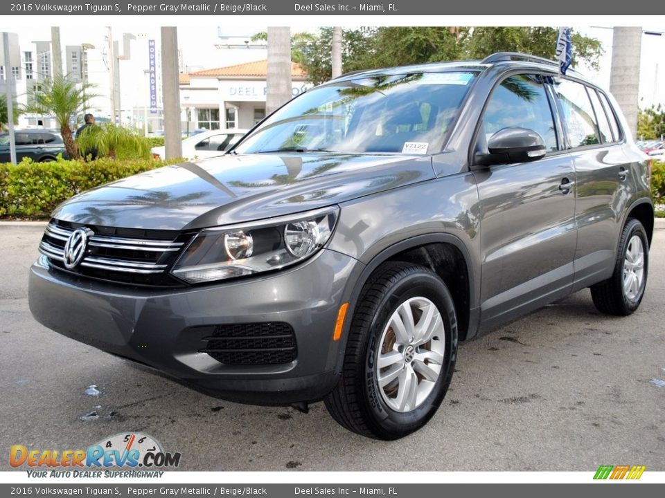 2016 Volkswagen Tiguan S Pepper Gray Metallic / Beige/Black Photo #5