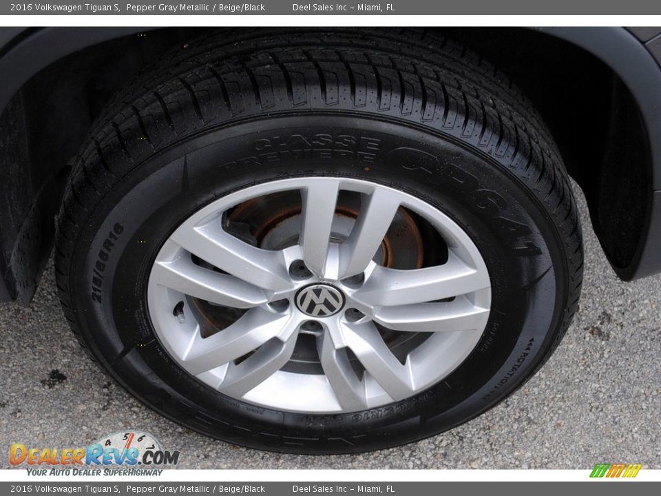 2016 Volkswagen Tiguan S Pepper Gray Metallic / Beige/Black Photo #11