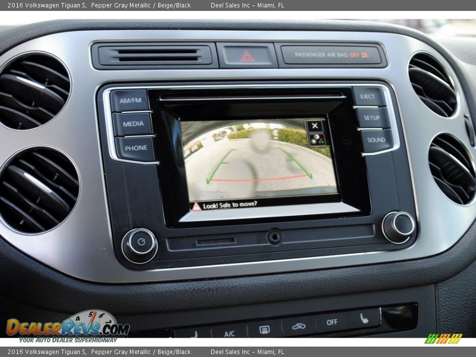 2016 Volkswagen Tiguan S Pepper Gray Metallic / Beige/Black Photo #17