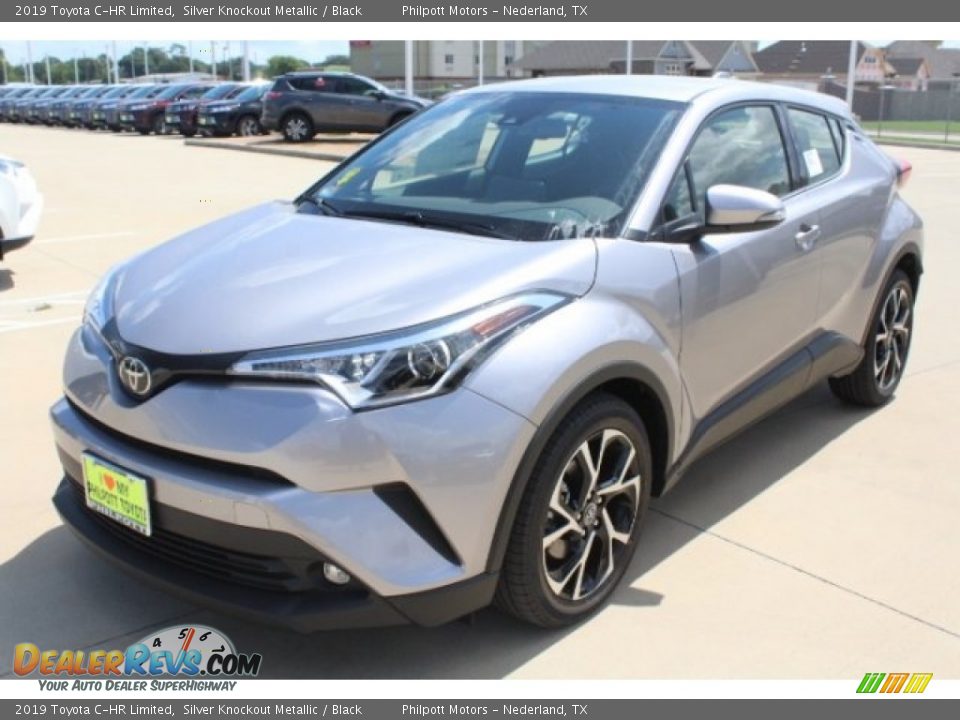 Front 3/4 View of 2019 Toyota C-HR Limited Photo #3