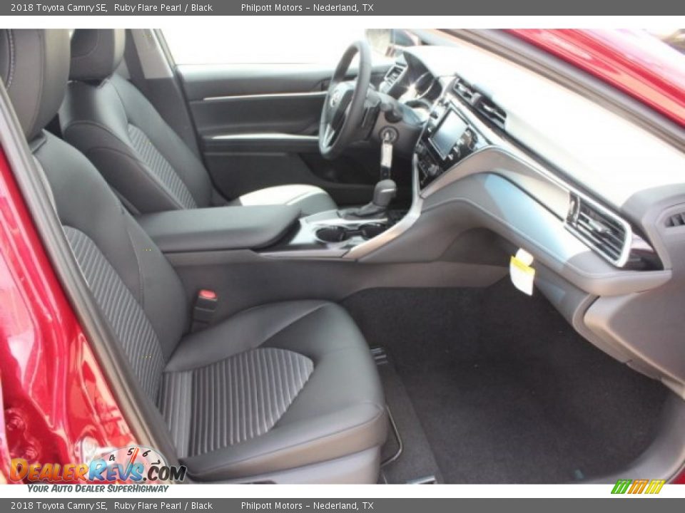 2018 Toyota Camry SE Ruby Flare Pearl / Black Photo #31