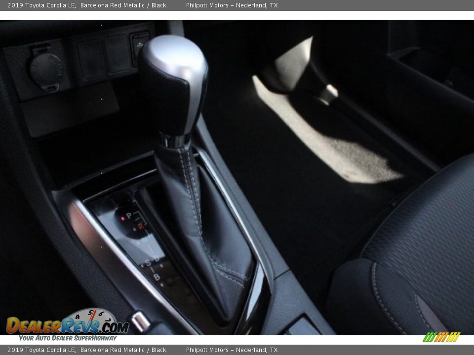 2019 Toyota Corolla LE Barcelona Red Metallic / Black Photo #17