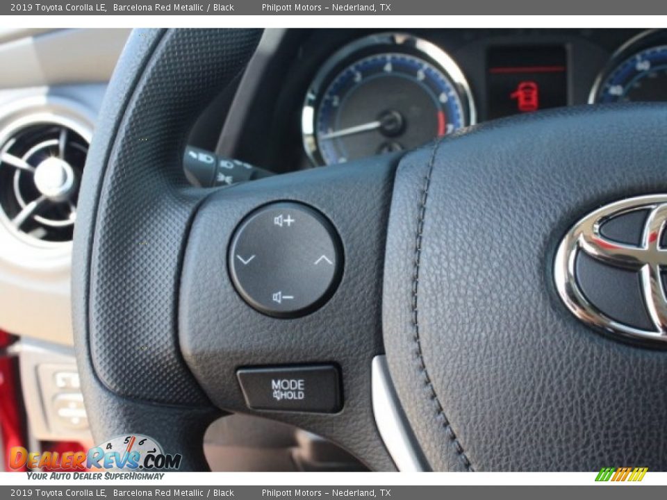 2019 Toyota Corolla LE Barcelona Red Metallic / Black Photo #18