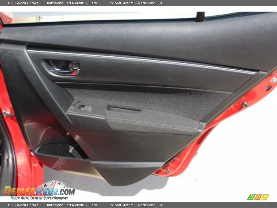 2019 Toyota Corolla LE Barcelona Red Metallic / Black Photo #26