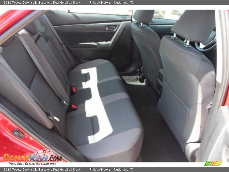 2019 Toyota Corolla LE Barcelona Red Metallic / Black Photo #27