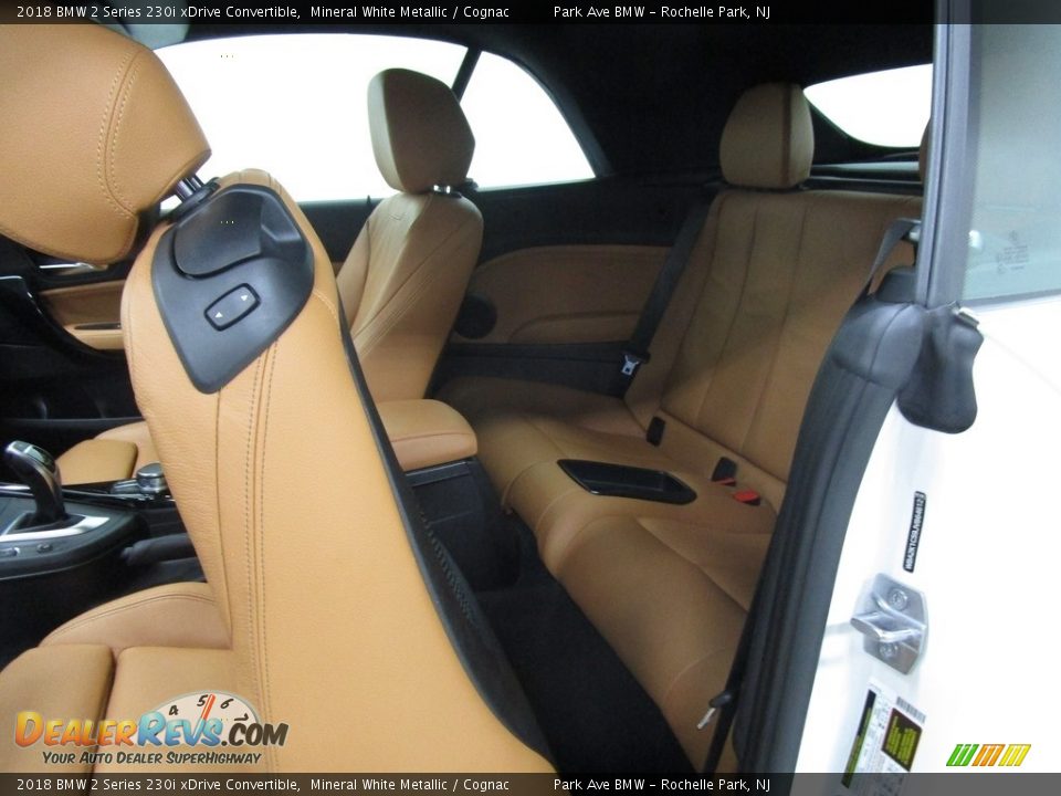 2018 BMW 2 Series 230i xDrive Convertible Mineral White Metallic / Cognac Photo #16