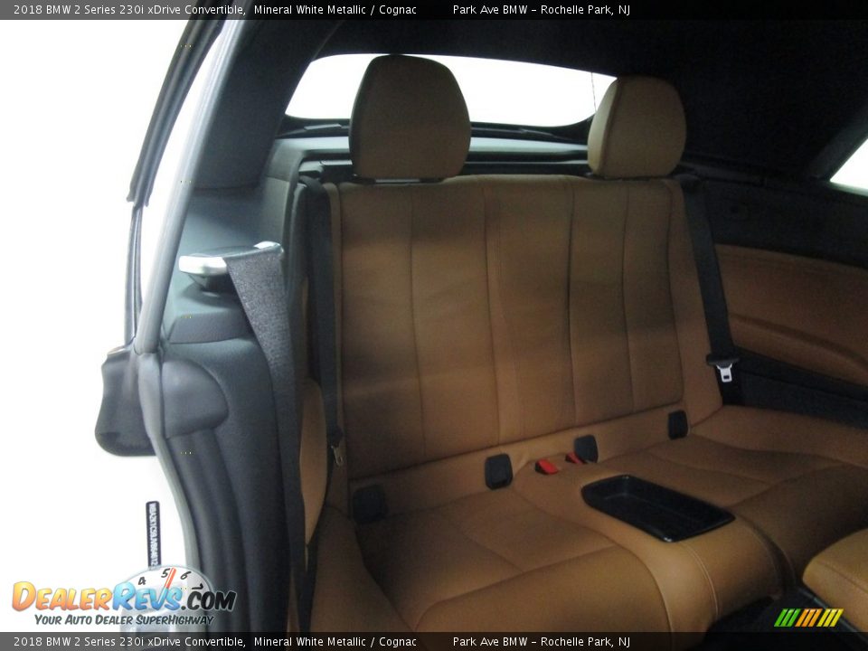 2018 BMW 2 Series 230i xDrive Convertible Mineral White Metallic / Cognac Photo #20