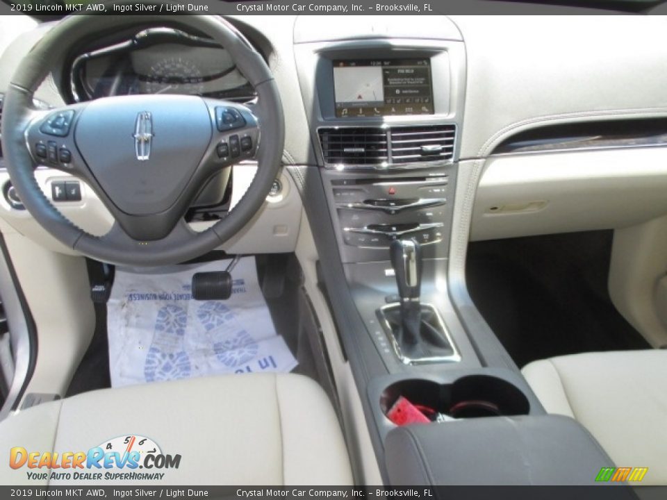 2019 Lincoln MKT AWD Ingot Silver / Light Dune Photo #8