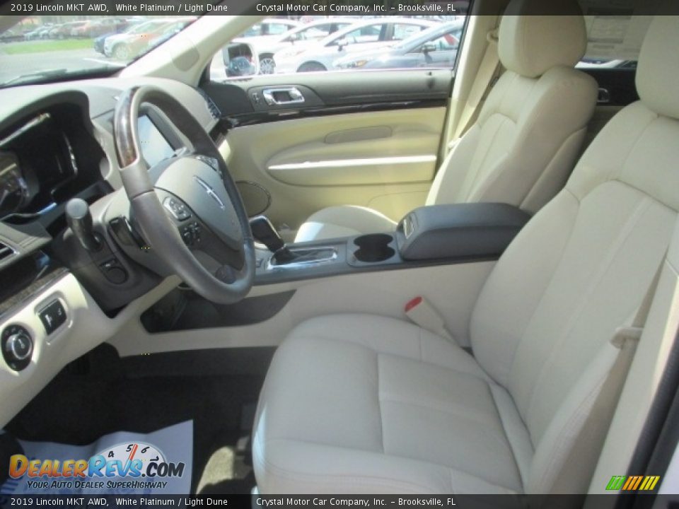 2019 Lincoln MKT AWD White Platinum / Light Dune Photo #5