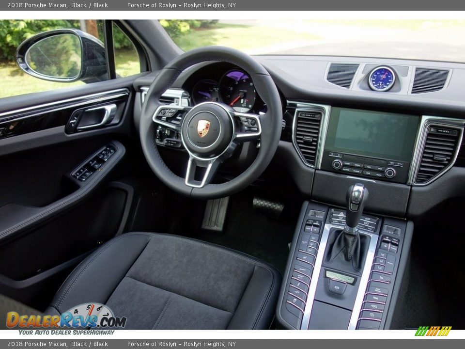 2018 Porsche Macan Black / Black Photo #13