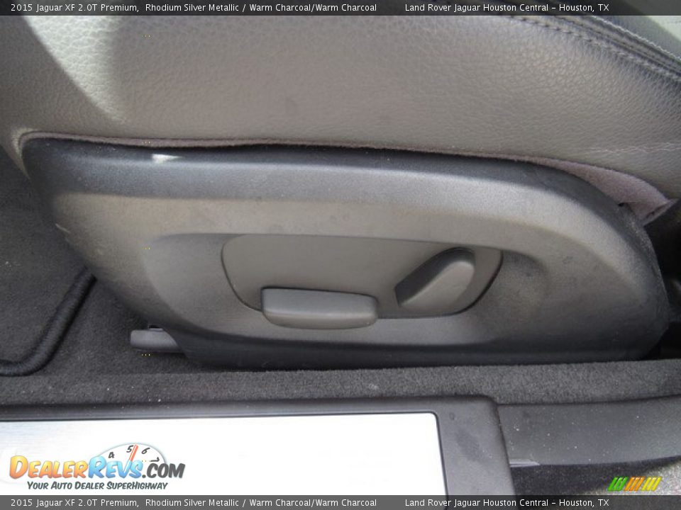 2015 Jaguar XF 2.0T Premium Rhodium Silver Metallic / Warm Charcoal/Warm Charcoal Photo #26
