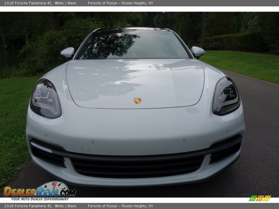 2018 Porsche Panamera 4S White / Black Photo #2