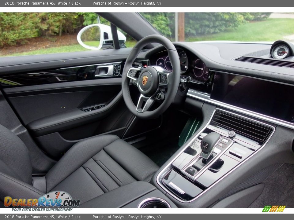 2018 Porsche Panamera 4S White / Black Photo #17