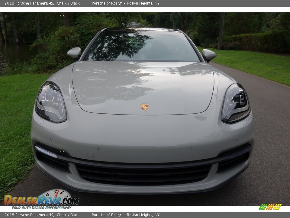 2018 Porsche Panamera 4S Chalk / Black Photo #2