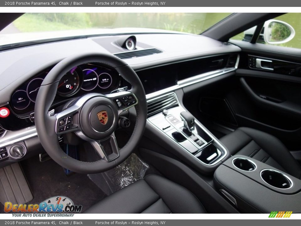 2018 Porsche Panamera 4S Chalk / Black Photo #10