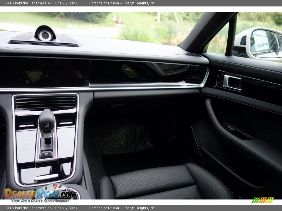 2018 Porsche Panamera 4S Chalk / Black Photo #15