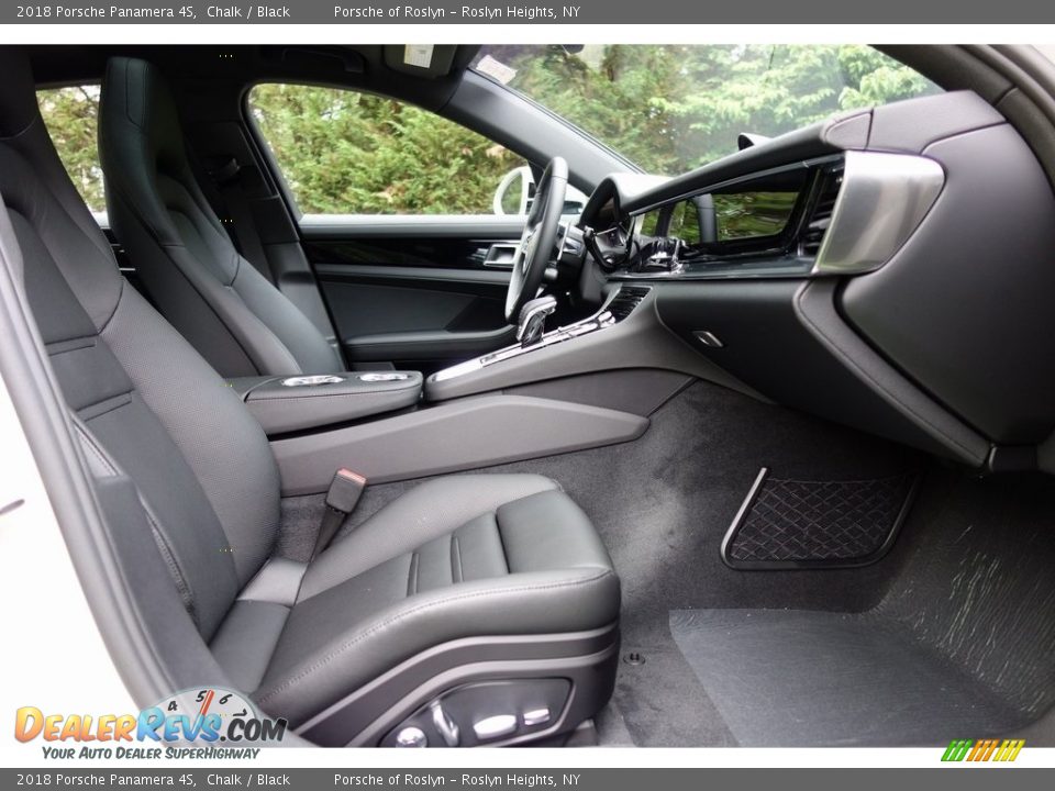 2018 Porsche Panamera 4S Chalk / Black Photo #18