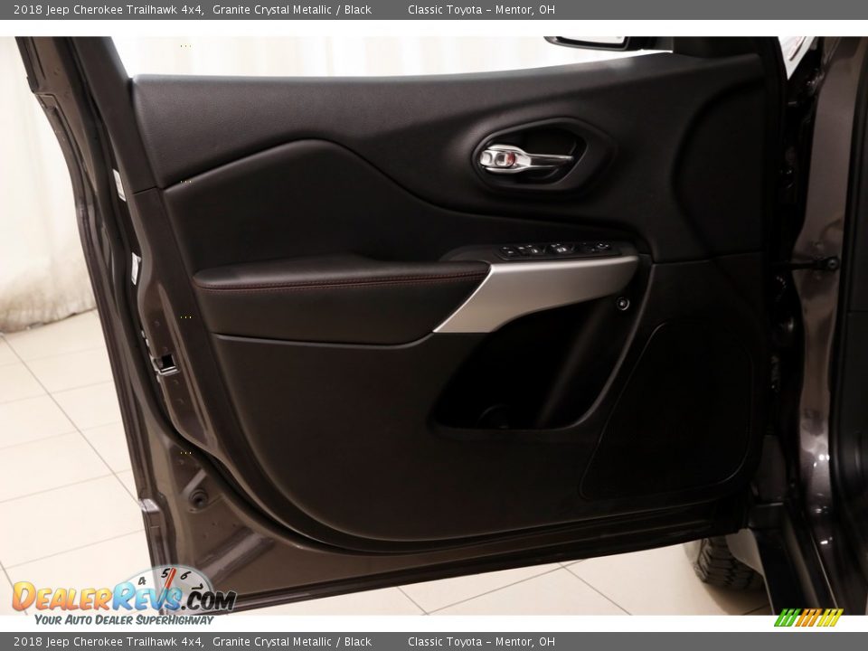 2018 Jeep Cherokee Trailhawk 4x4 Granite Crystal Metallic / Black Photo #4