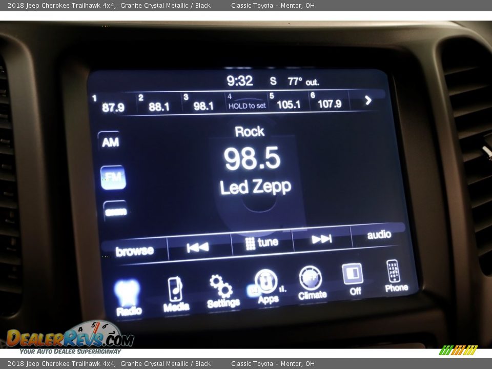 2018 Jeep Cherokee Trailhawk 4x4 Granite Crystal Metallic / Black Photo #12