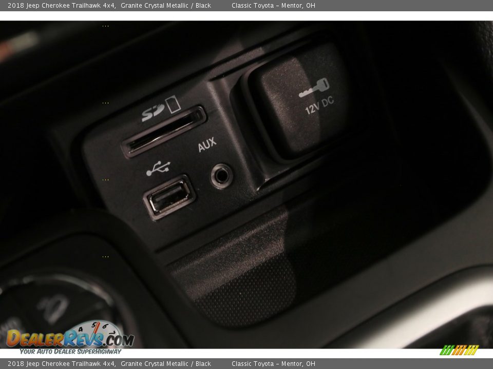 2018 Jeep Cherokee Trailhawk 4x4 Granite Crystal Metallic / Black Photo #17