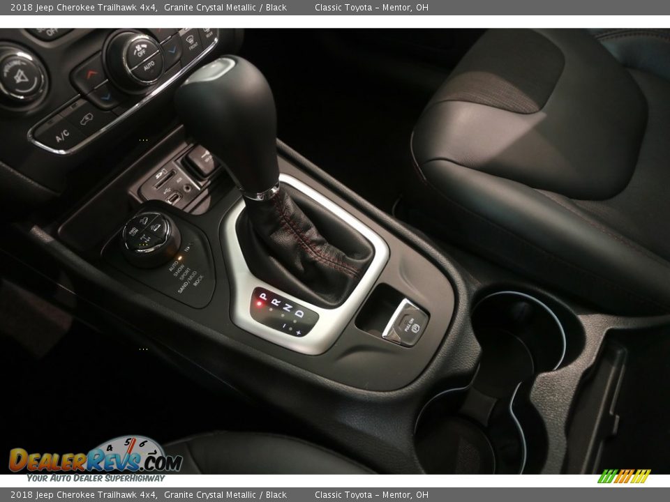 2018 Jeep Cherokee Trailhawk 4x4 Granite Crystal Metallic / Black Photo #18