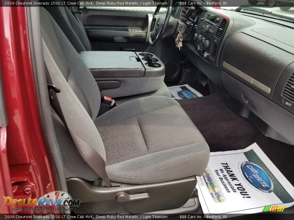 2009 Chevrolet Silverado 1500 LT Crew Cab 4x4 Deep Ruby Red Metallic / Light Titanium Photo #15