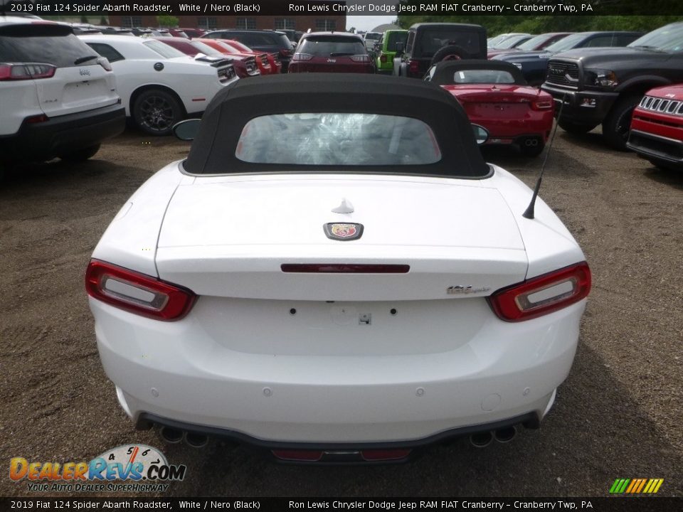 2019 Fiat 124 Spider Abarth Roadster White / Nero (Black) Photo #4