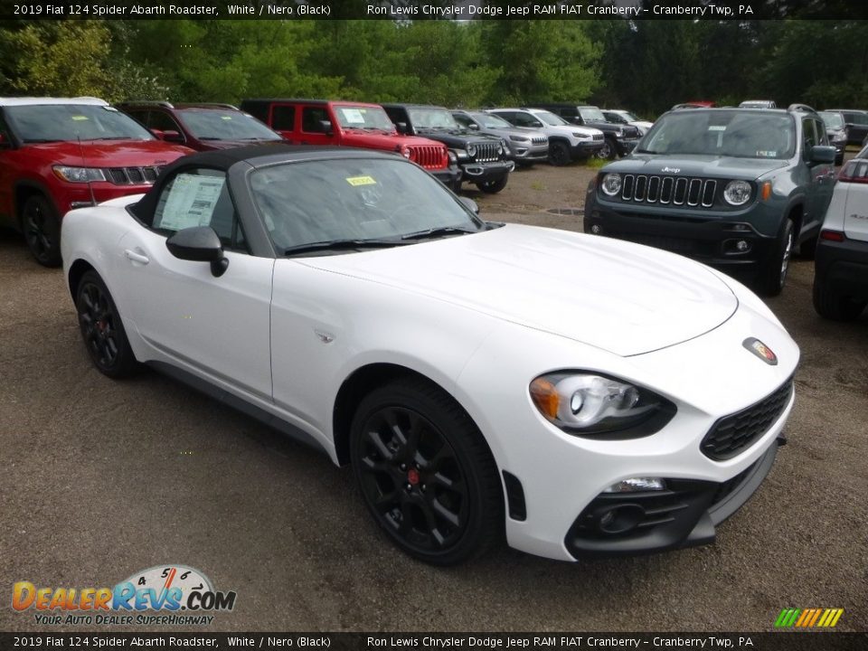 Front 3/4 View of 2019 Fiat 124 Spider Abarth Roadster Photo #7