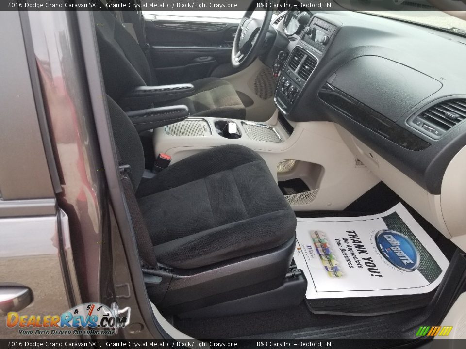 2016 Dodge Grand Caravan SXT Granite Crystal Metallic / Black/Light Graystone Photo #13