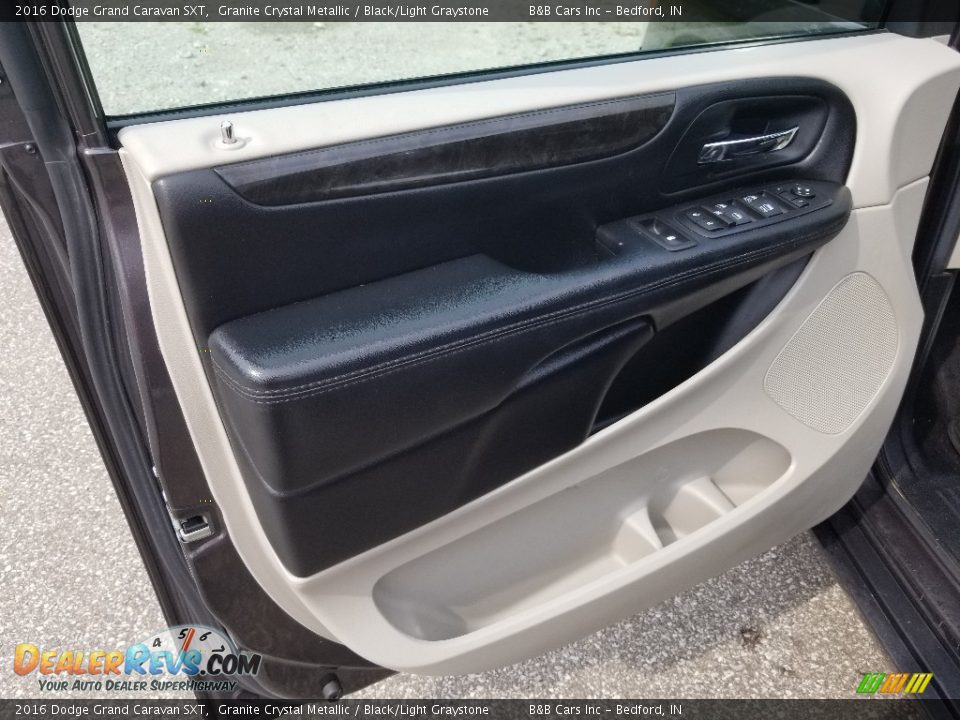 2016 Dodge Grand Caravan SXT Granite Crystal Metallic / Black/Light Graystone Photo #19