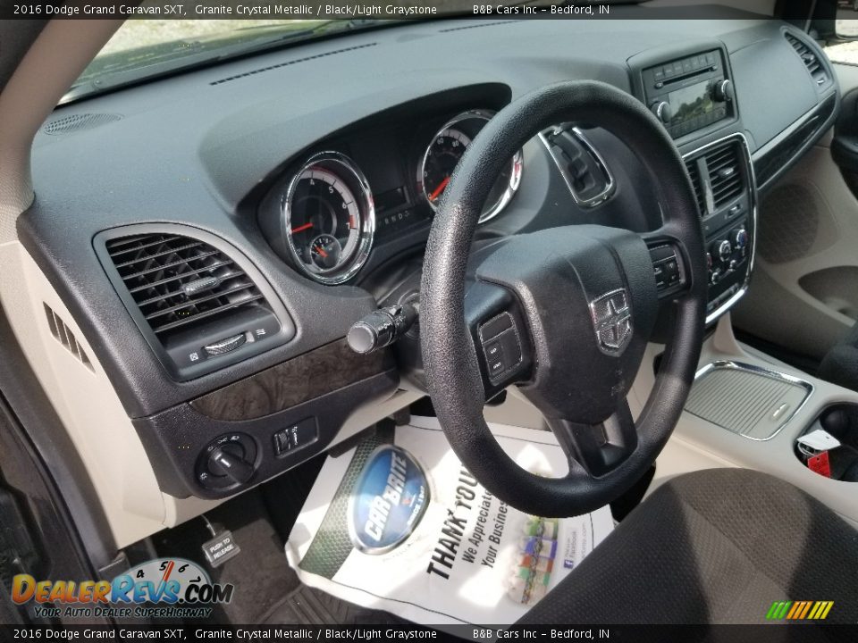 2016 Dodge Grand Caravan SXT Granite Crystal Metallic / Black/Light Graystone Photo #22