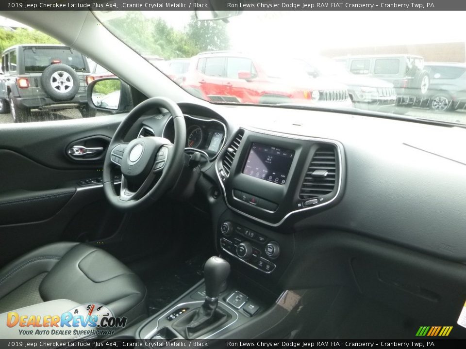 2019 Jeep Cherokee Latitude Plus 4x4 Granite Crystal Metallic / Black Photo #10