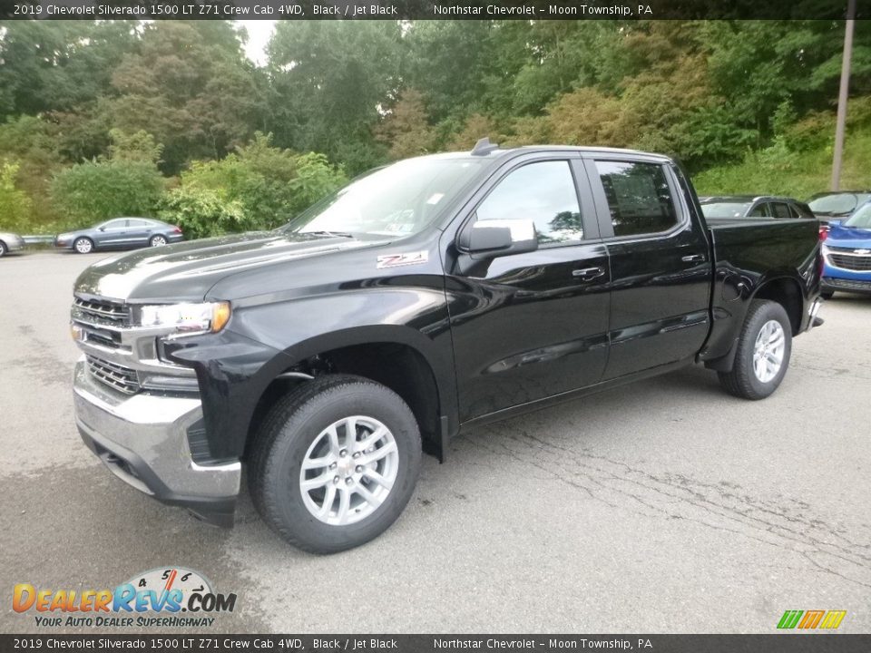Front 3/4 View of 2019 Chevrolet Silverado 1500 LT Z71 Crew Cab 4WD Photo #1