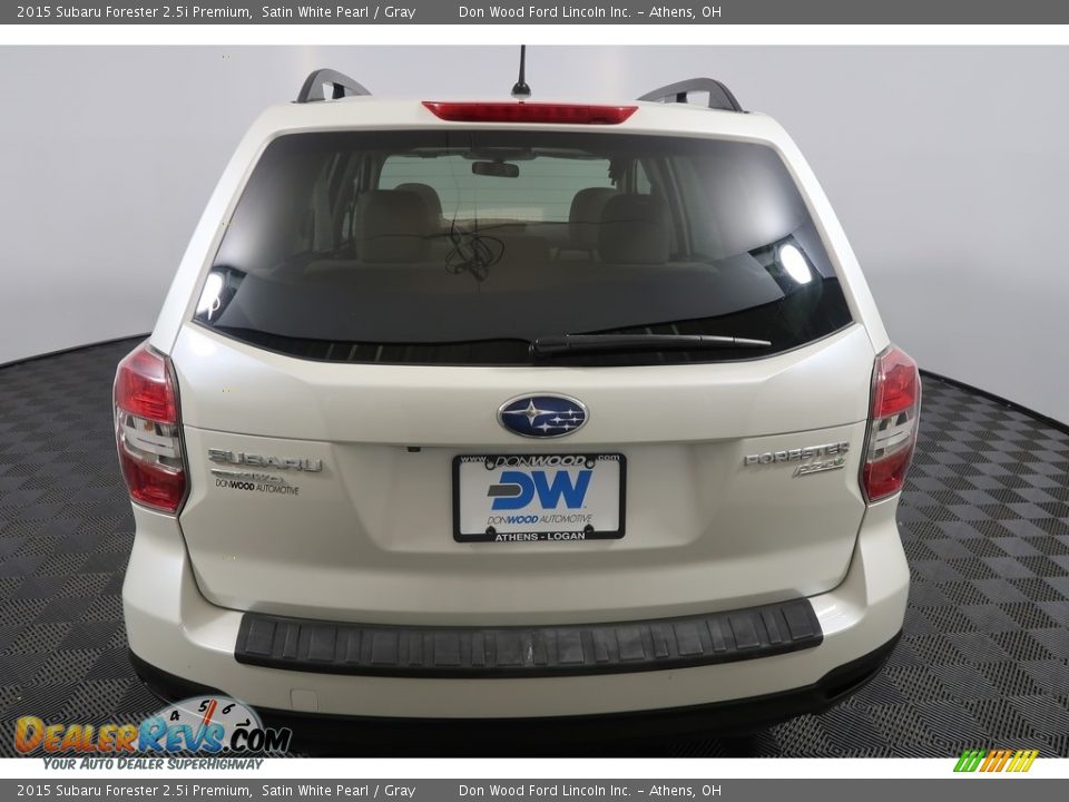 2015 Subaru Forester 2.5i Premium Satin White Pearl / Gray Photo #12