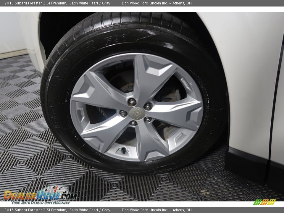 2015 Subaru Forester 2.5i Premium Satin White Pearl / Gray Photo #29