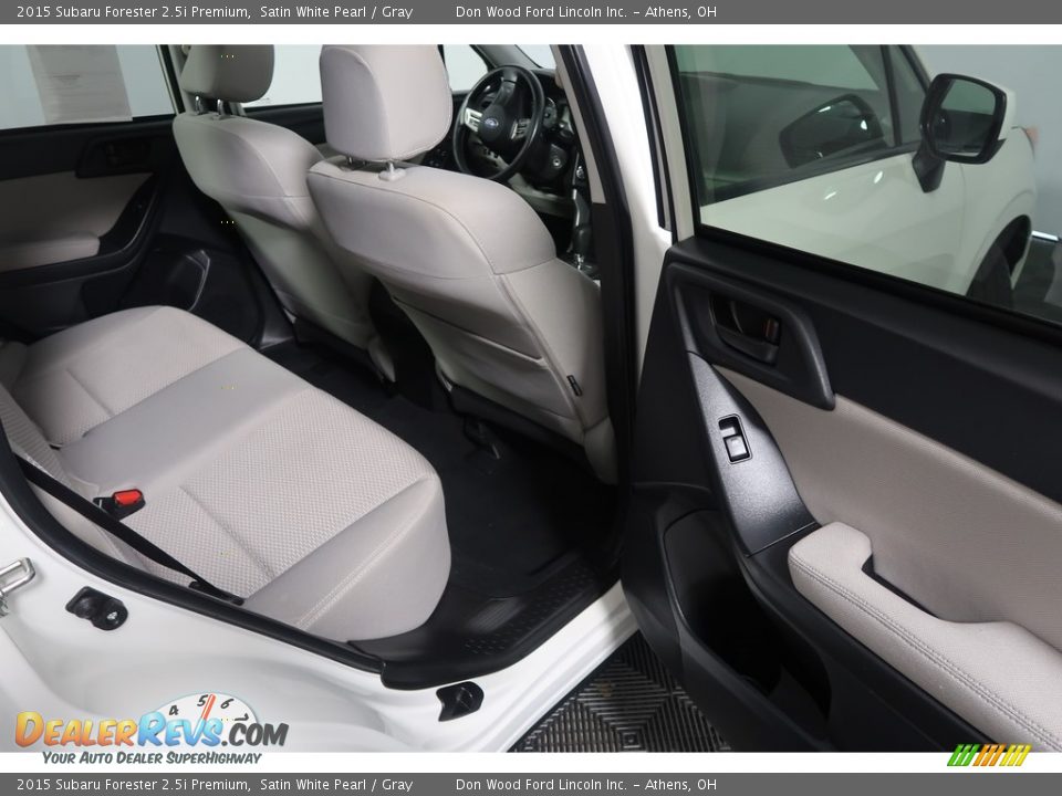 2015 Subaru Forester 2.5i Premium Satin White Pearl / Gray Photo #35