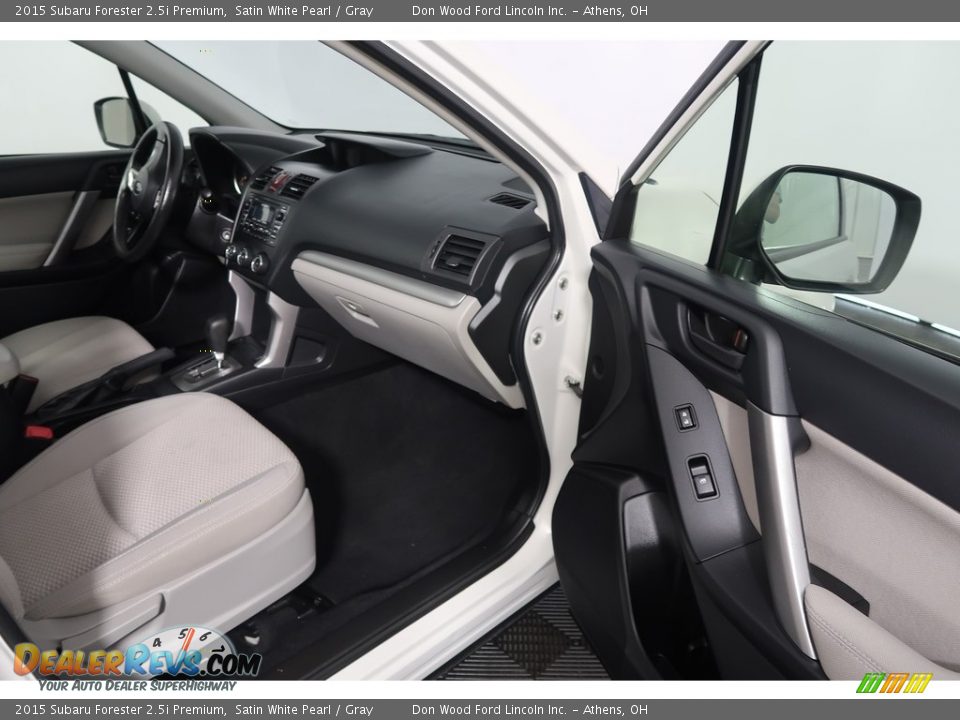 2015 Subaru Forester 2.5i Premium Satin White Pearl / Gray Photo #36