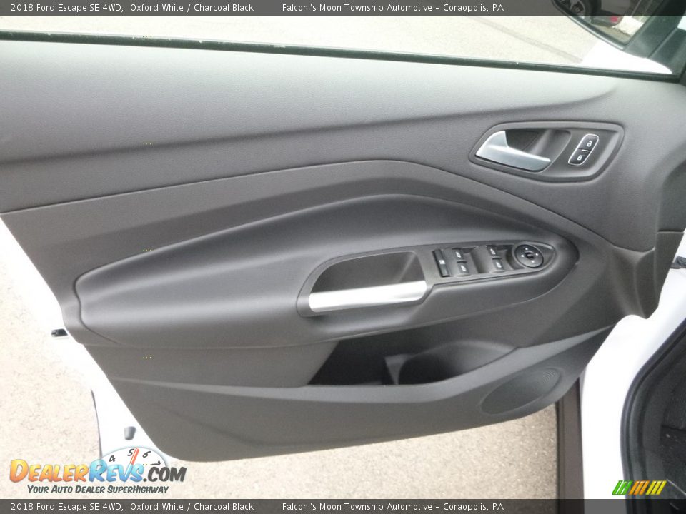 2018 Ford Escape SE 4WD Oxford White / Charcoal Black Photo #10