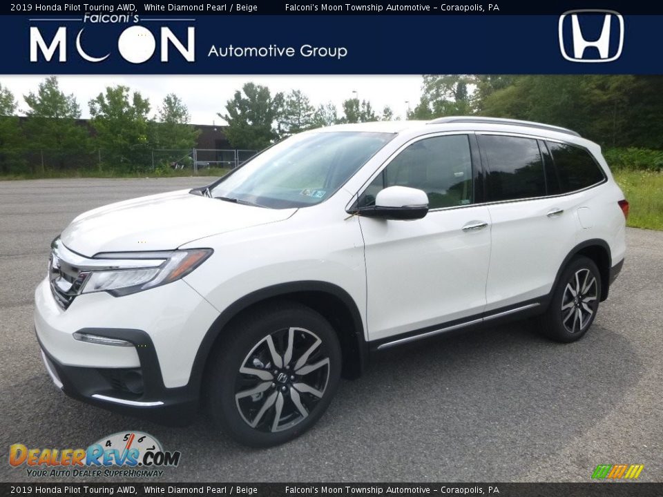 2019 Honda Pilot Touring AWD White Diamond Pearl / Beige Photo #1