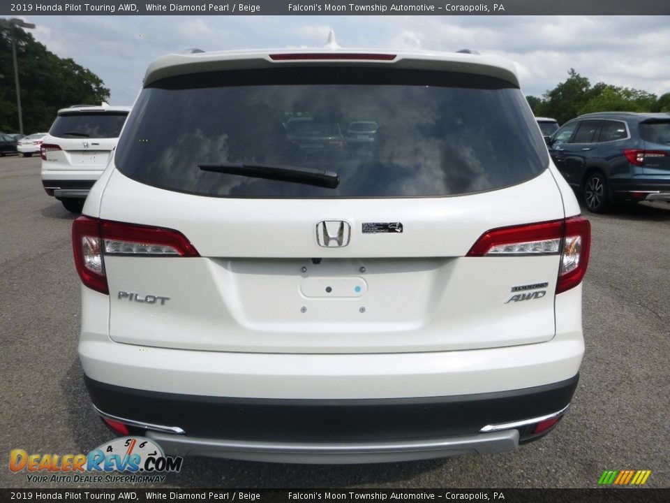 2019 Honda Pilot Touring AWD White Diamond Pearl / Beige Photo #3