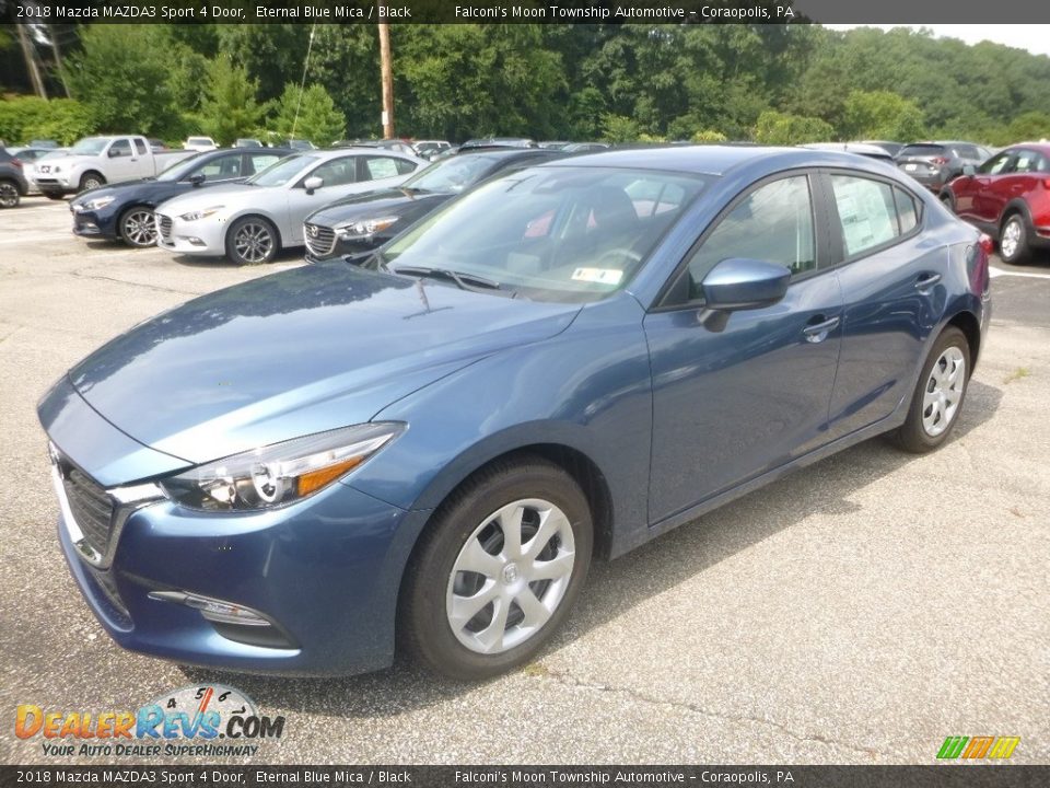 Front 3/4 View of 2018 Mazda MAZDA3 Sport 4 Door Photo #6