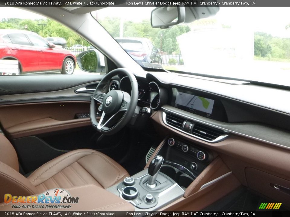 2018 Alfa Romeo Stelvio Ti AWD Alfa White / Black/Chocolate Photo #15