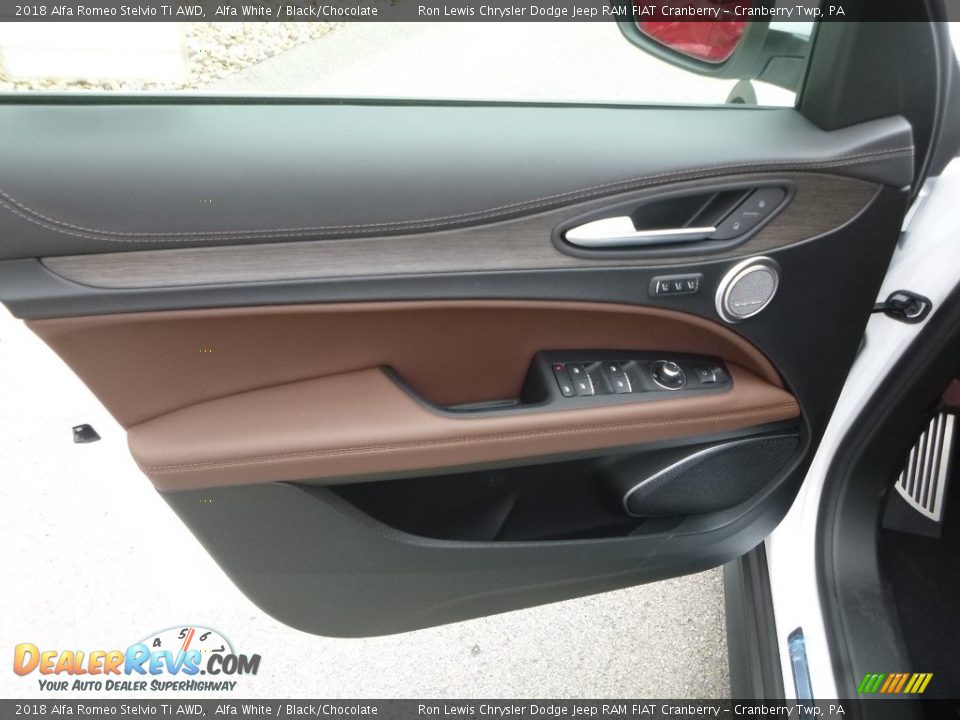 2018 Alfa Romeo Stelvio Ti AWD Alfa White / Black/Chocolate Photo #20