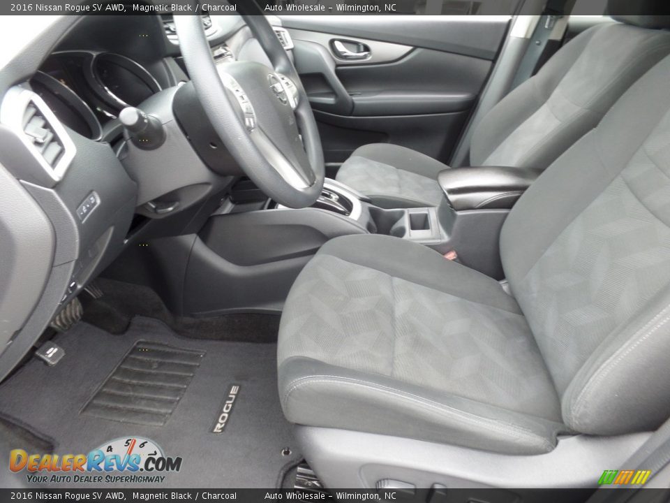2016 Nissan Rogue SV AWD Magnetic Black / Charcoal Photo #11