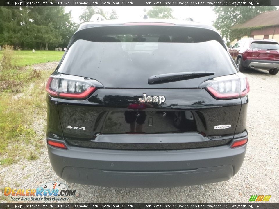 2019 Jeep Cherokee Latitude Plus 4x4 Diamond Black Crystal Pearl / Black Photo #4