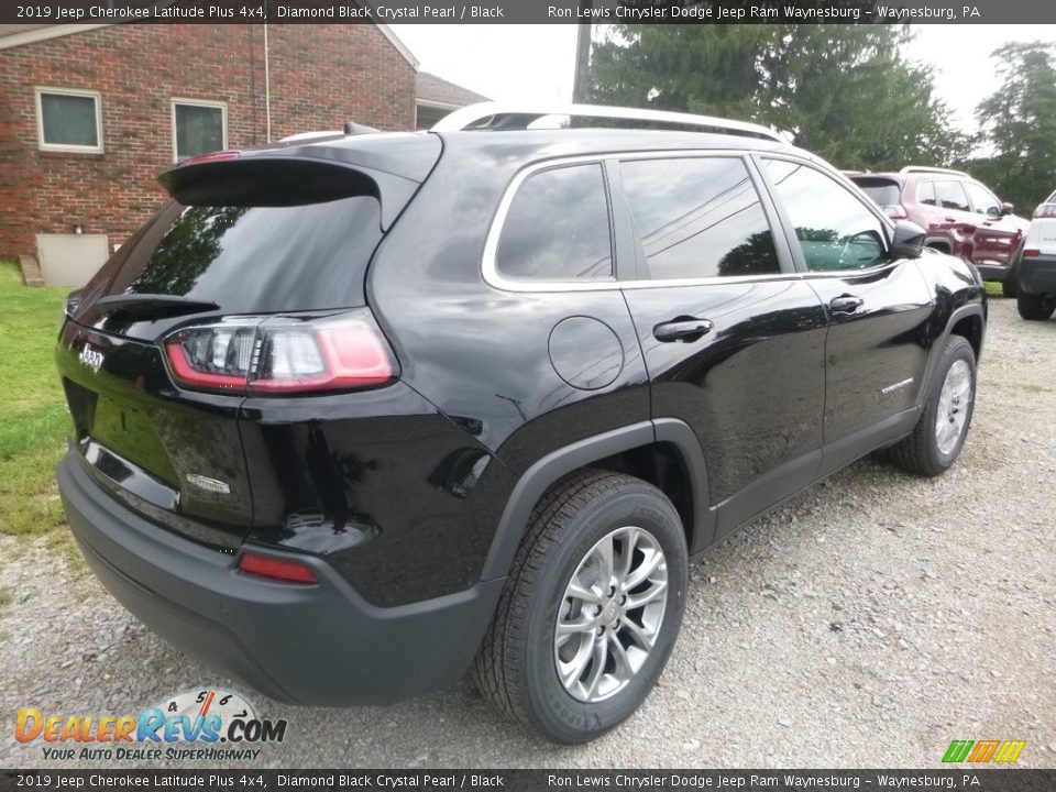 2019 Jeep Cherokee Latitude Plus 4x4 Diamond Black Crystal Pearl / Black Photo #5