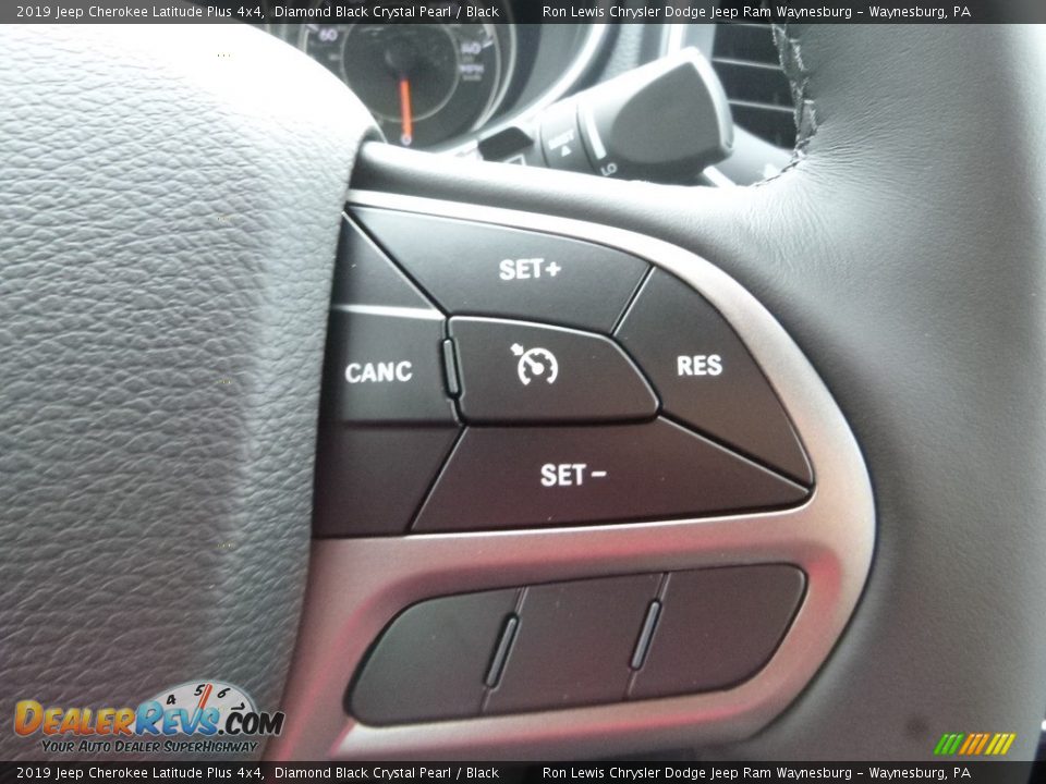 2019 Jeep Cherokee Latitude Plus 4x4 Diamond Black Crystal Pearl / Black Photo #19