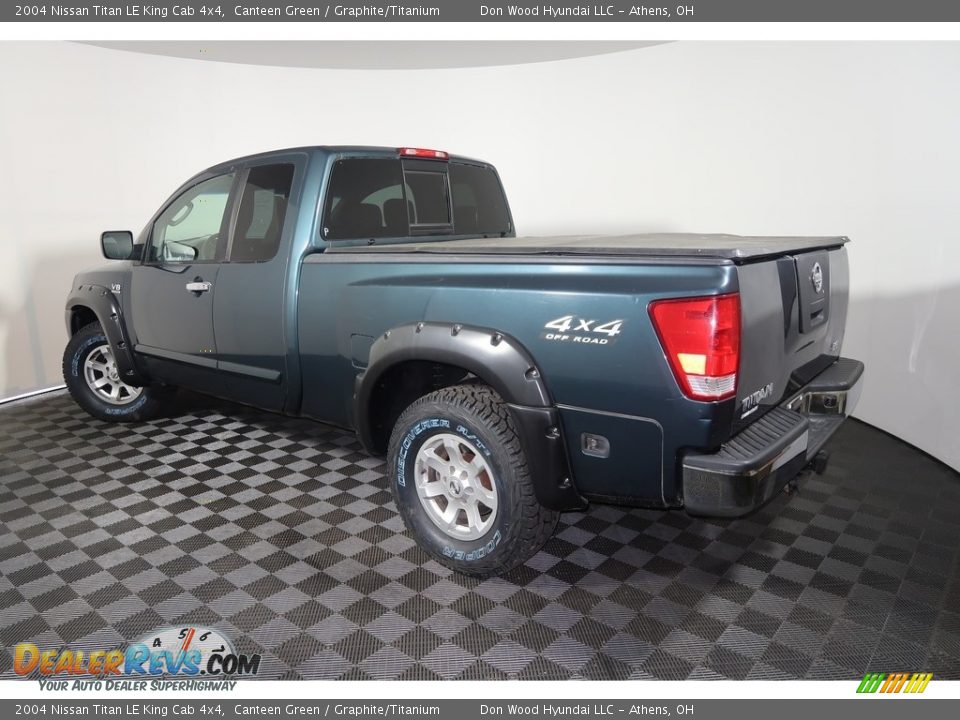 2004 Nissan Titan LE King Cab 4x4 Canteen Green / Graphite/Titanium Photo #7