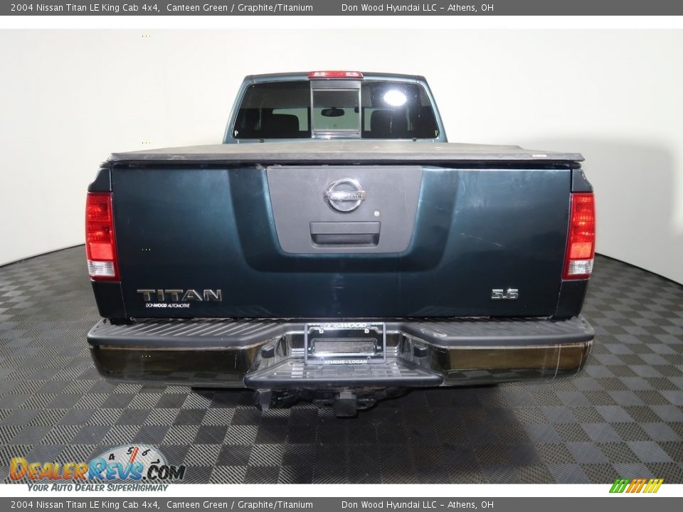 2004 Nissan Titan LE King Cab 4x4 Canteen Green / Graphite/Titanium Photo #8